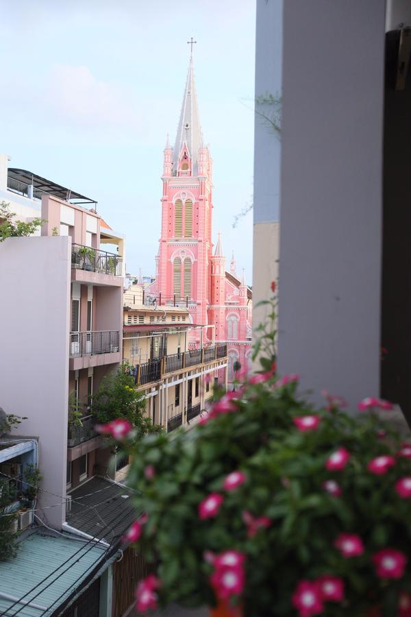 The Nguyens Cafe - Pink Church View 胡志明市 外观 照片